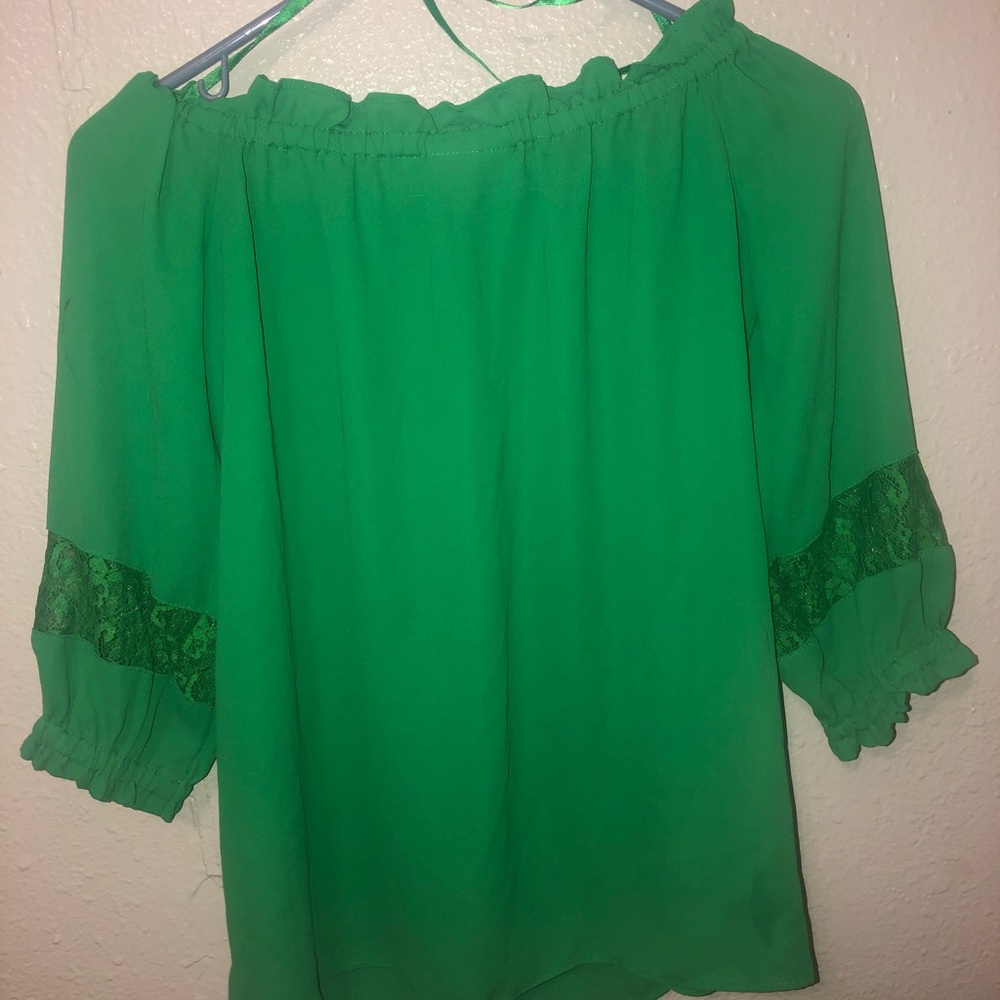 Green off the shoulder - Picture 5 of 5